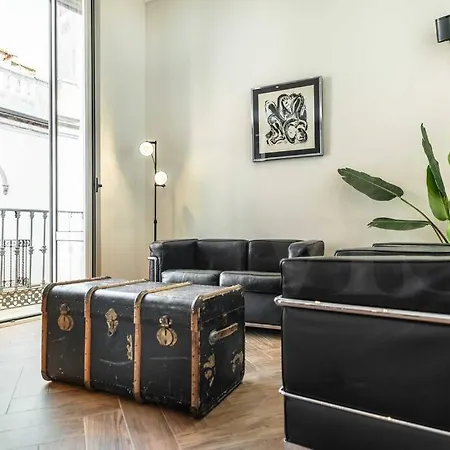 Modern & Spacious - Historic Center By Rems