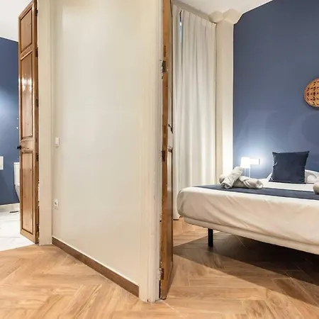 Modern & Spacious - Historic Center By Rems Apartment *
